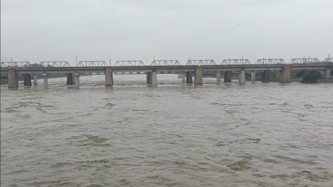 हसदेव नदी के बढ़ते जलस्तर को लेकर प्रशासन अलर्ट