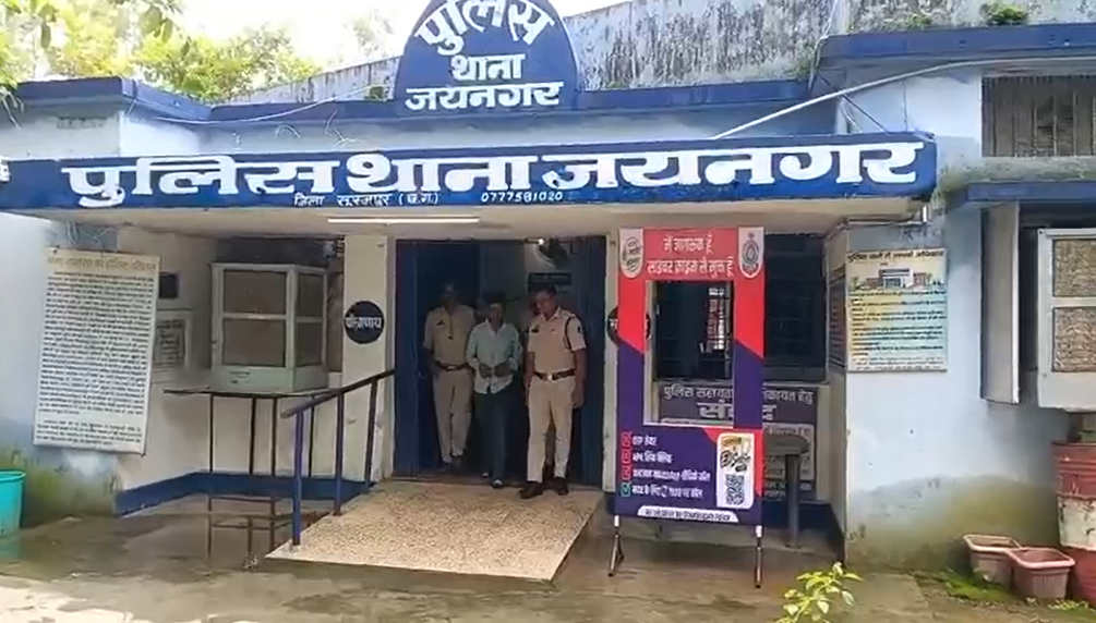 4.24 करोड़ रुपये के गांजा तस्करी मामले में लंबे समय से फरार आरोपी गिरफ्तार