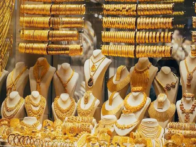 लगातार गिरावट के बाद अचानक उछला सोना, चांदी ने भी मारी लंबी छलांग; चेक करें आज का ताजा भाव